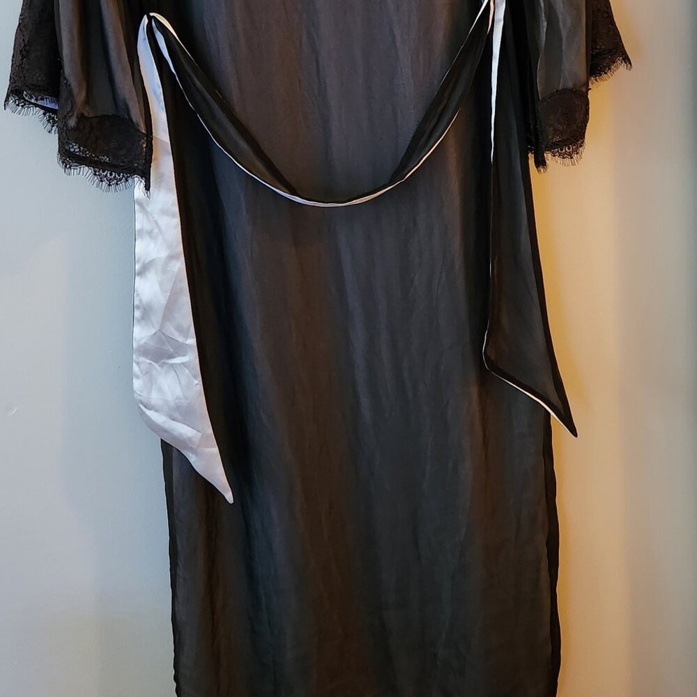 Cabernet Robe - Picture 4 of 16